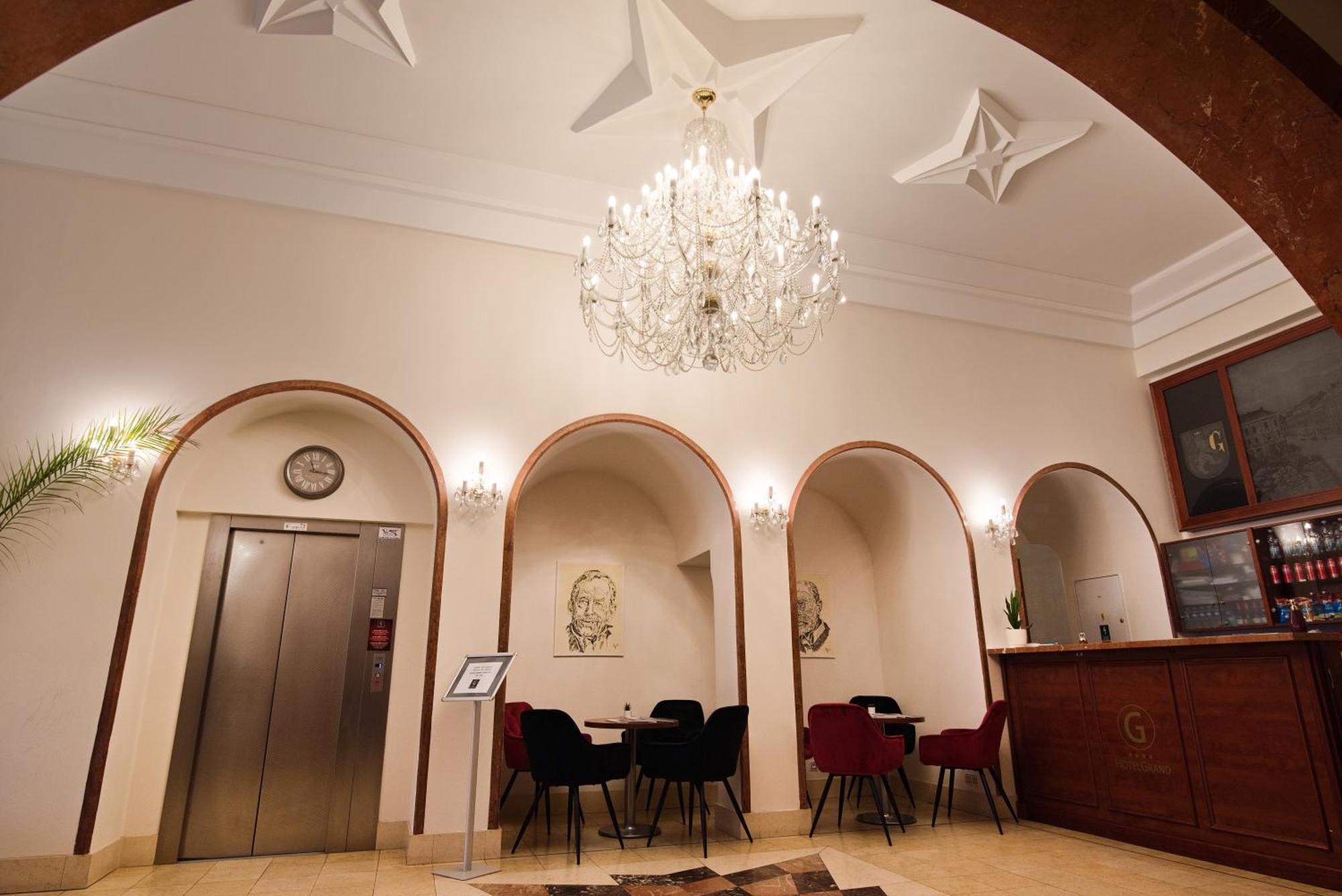 Hotel Grand Hradec Králové المظهر الخارجي الصورة