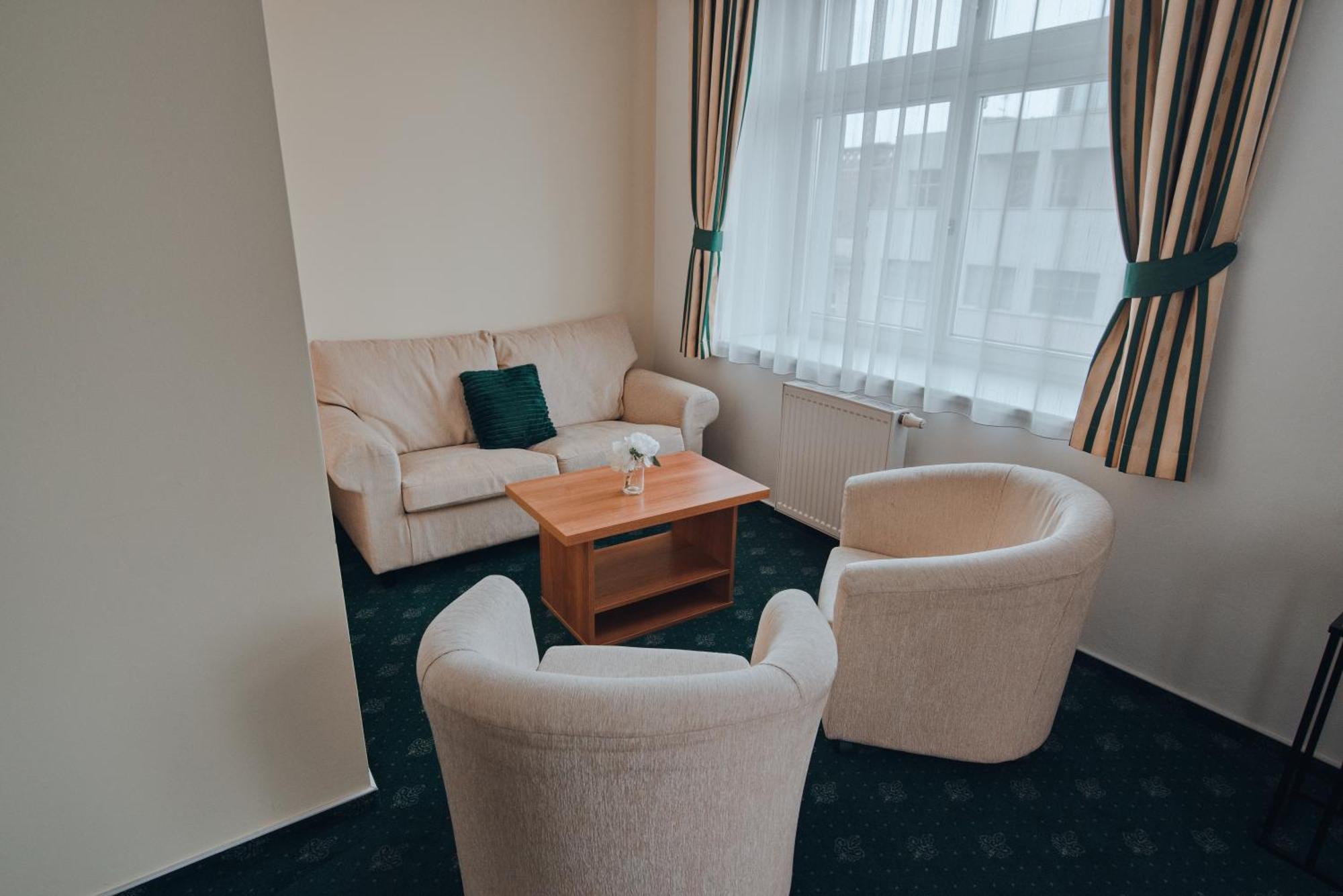 Hotel Grand Hradec Králové المظهر الخارجي الصورة