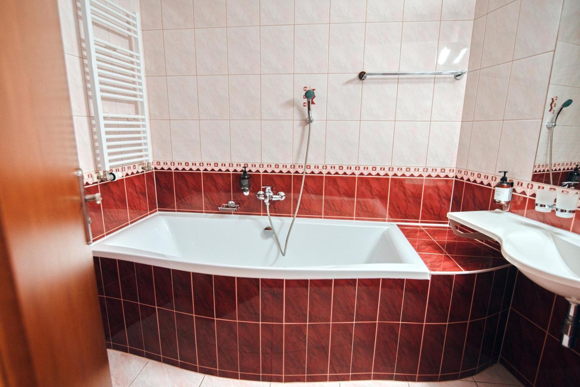 Hotel Grand Hradec Králové المظهر الخارجي الصورة